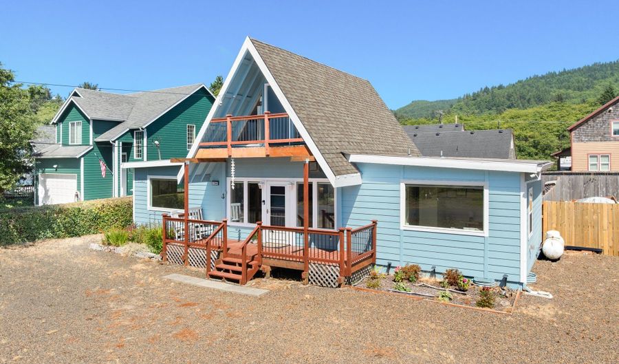 17905 OCEAN Blvd, Rockaway Beach, OR 97136 - 3 Beds, 2 Bath