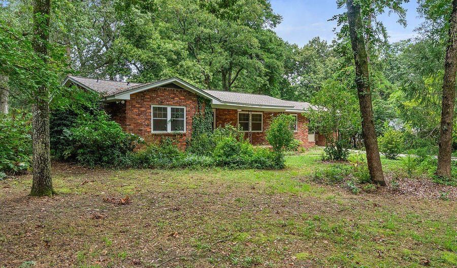 191 Hickory Rd, Aiken, SC 29803 - 3 Beds, 2 Bath