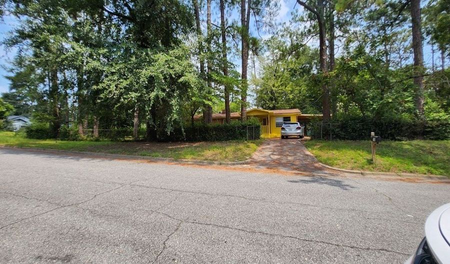 700 Walnut St, Albany, GA 31707 - 3 Beds, 2 Bath