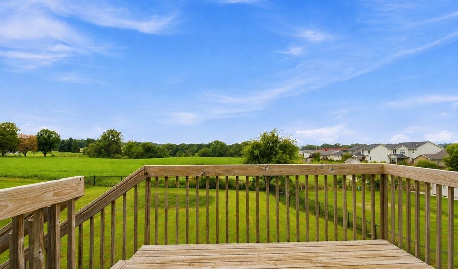 1812 Roebling Rd, Adel, IA 50003 - 4 Beds, 3 Bath