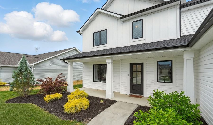 1308 Hideaway Dr, Auburn, IN 46706 - 4 Beds, 3 Bath