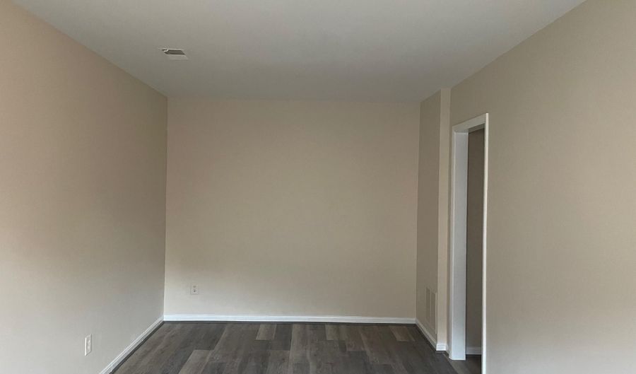 9753 HAGEL Cir, Lorton, VA 22079 2 Beds, 2 Baths, Townhouse 10 of