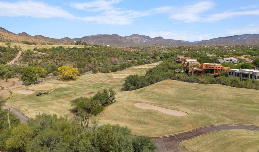 38467 N FAIRWAY Trl, Cave Creek, AZ 85331 - 3 Beds, 5 Bath