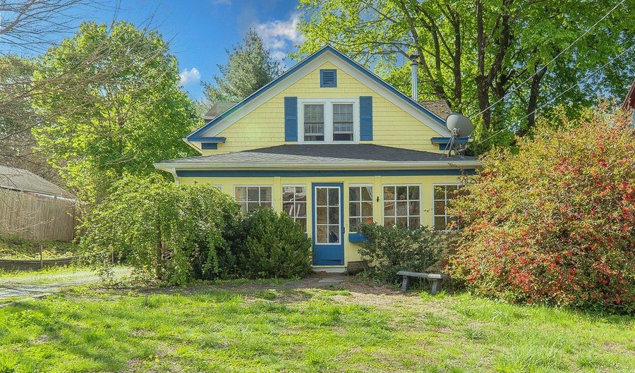28 Reservoir St, Bethel, CT 06801 - 3 Beds, 2 Bath