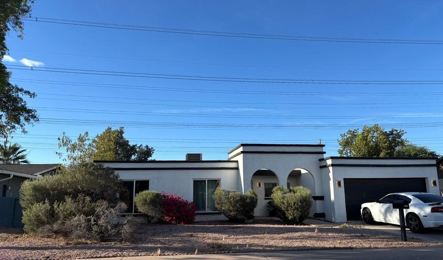 2902 W STRAFORD Dr, Chandler, AZ 85224 - 3 Beds, 2 Bath