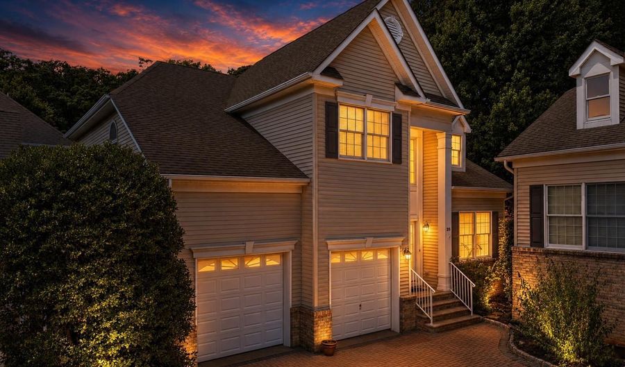 25 BRITTANY Ct, Atlantic Highlands, NJ 07716 - 3 Beds, 3 Bath