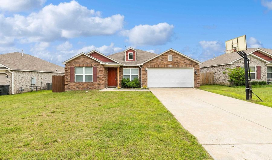 6096 Saddle Hill Dr, Alexander, AR 72002 - 4 Beds, 2 Bath