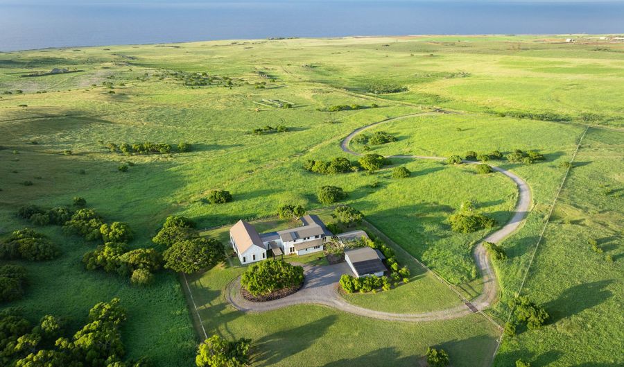 55-288 LINCOLN Ave, Hawi, HI 96719 - 5 Beds, 6 Bath