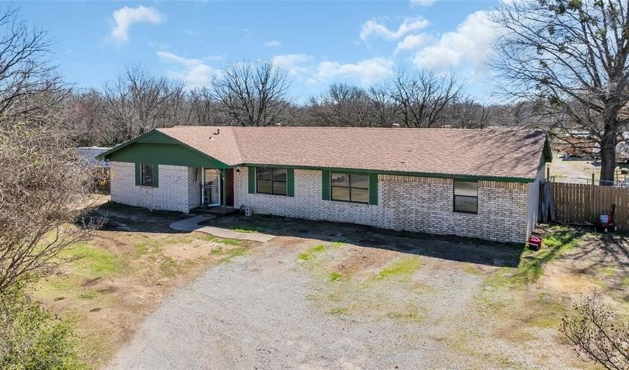2857 Bussell Ridge Rd, Ardmore, OK 73401 - 5 Beds, 2 Bath