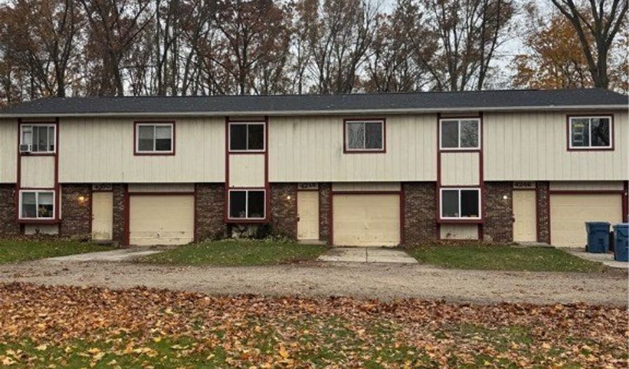 4250 S Main St, Akron, OH 44319 - 2 Beds, 2 Bath