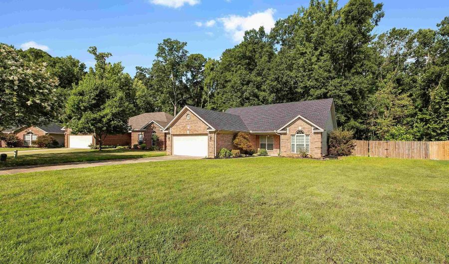 325 Madison Place Cir, Benton, AR 72015 - 3 Beds, 2 Bath