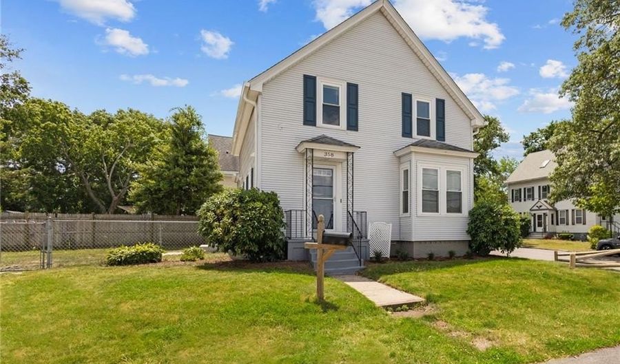 358 Pawtuxet Ave, Warwick, RI 02888 - 4 Beds, 2 Bath