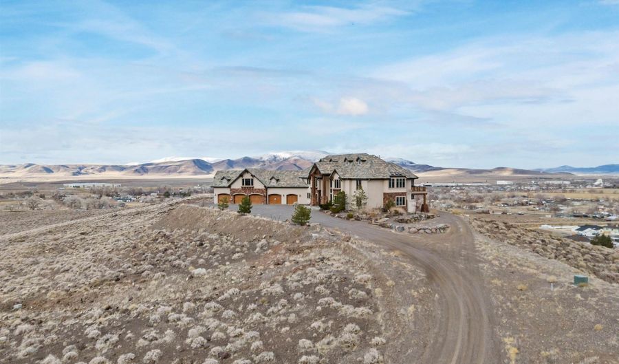 525 Cable Canyon Way, Fernley, NV 89408 - 5 Beds, 4 Bath