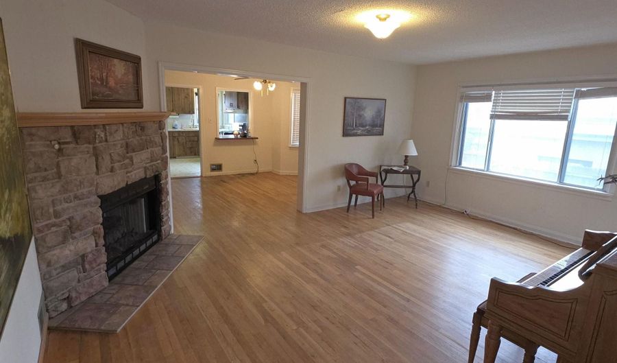 2533 DEMING Blvd, Cheyenne, WY 82001 - 4 Beds, 3 Bath