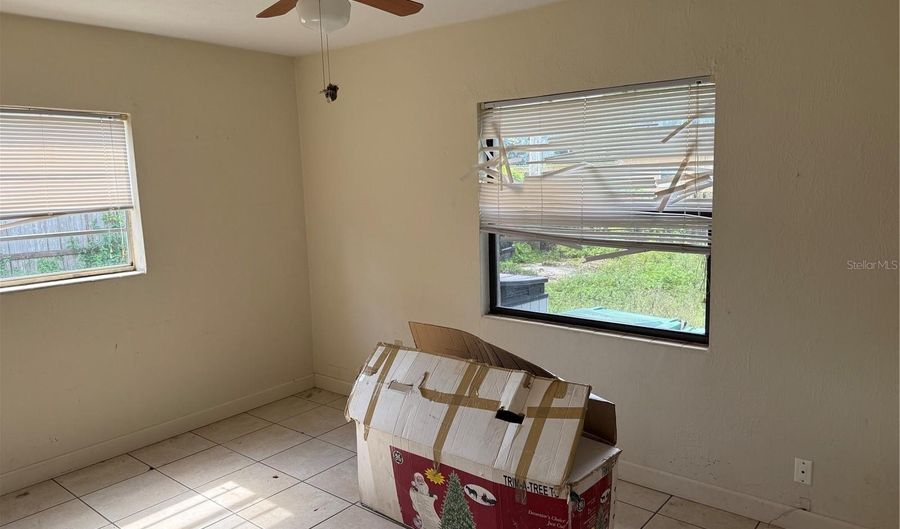 928 W FAIRBANKS Ave, Orlando, FL 32804 - 3 Beds, 2 Bath