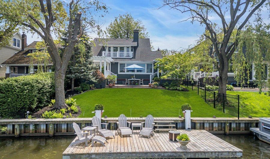 7 Sunset Dr, Asbury Park, NJ 07712 - 4 Beds, 2 Bath