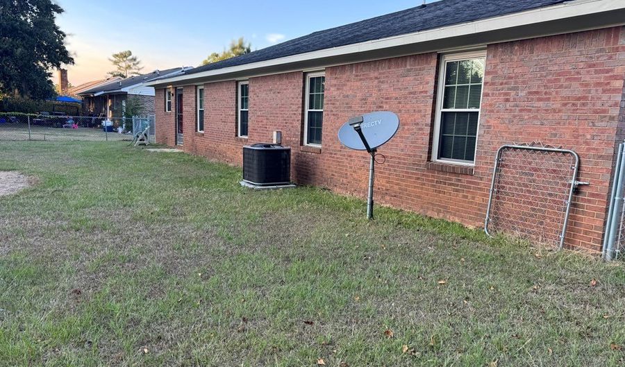 621 AZTEC Ln, Albany, GA 31707 - 4 Beds, 2 Bath