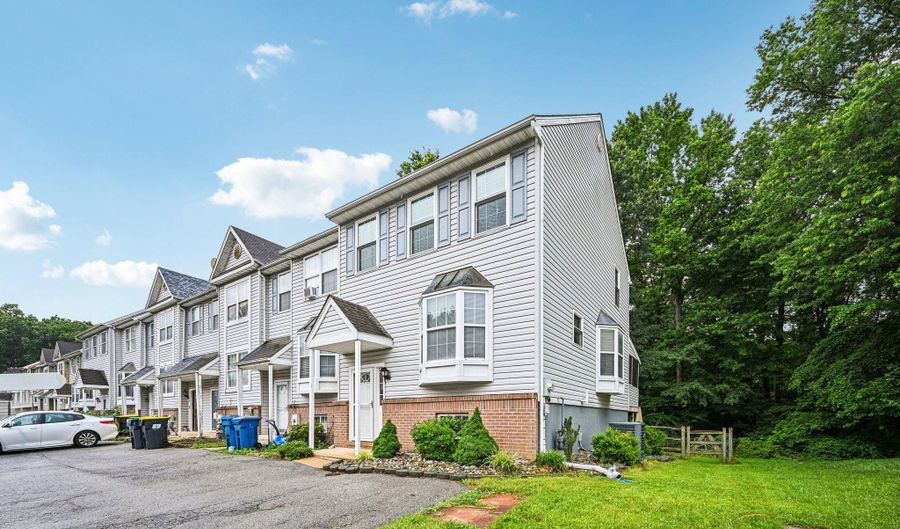 126 VALERIE Ln, Bear, DE 19701 - 3 Beds, 3 Bath