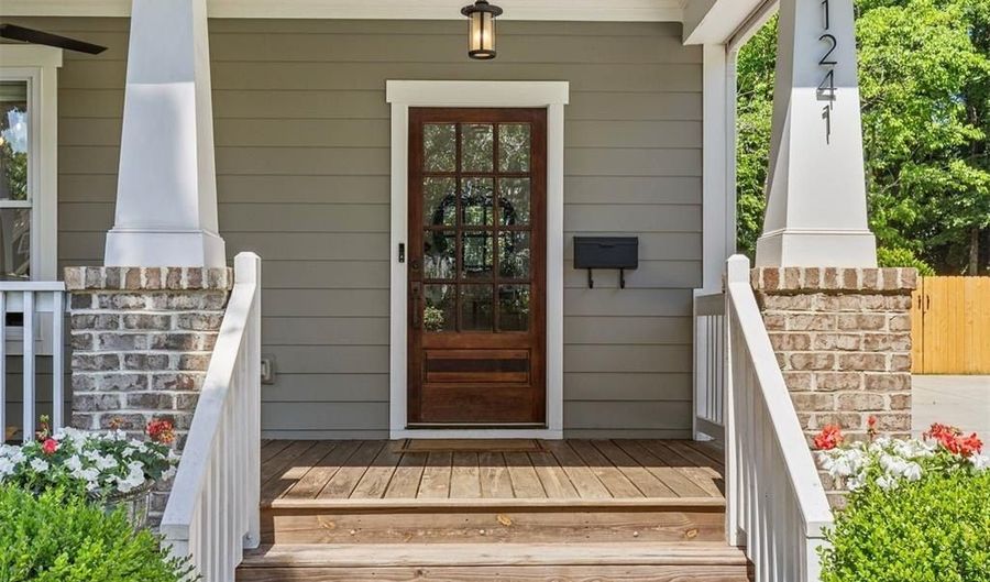 1241 Rollins Ave, Charlotte, NC 28205 - 4 Beds, 3 Bath