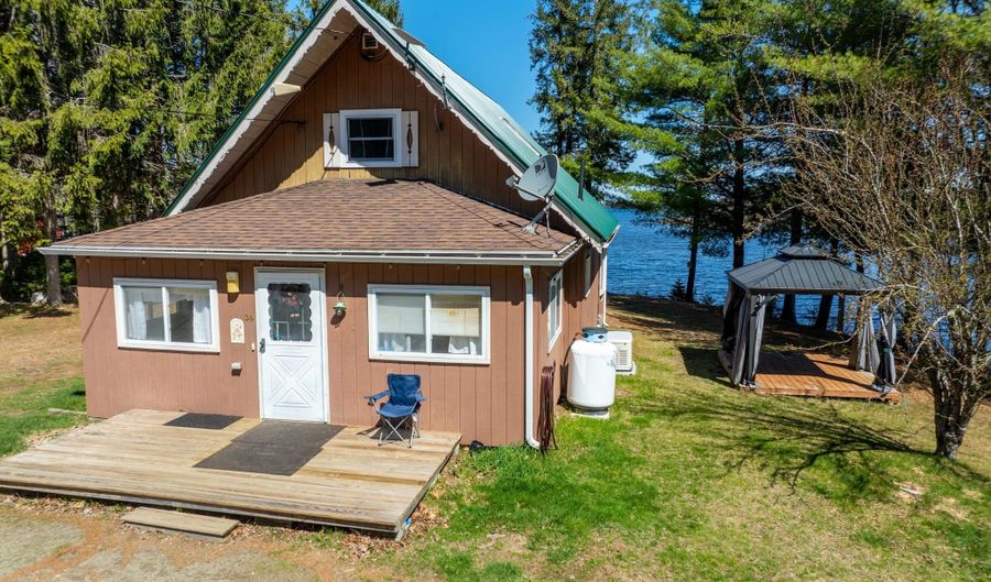 36 Lamb Farm Rd, Baileyville, ME 04694 - 3 Beds, 1 Bath