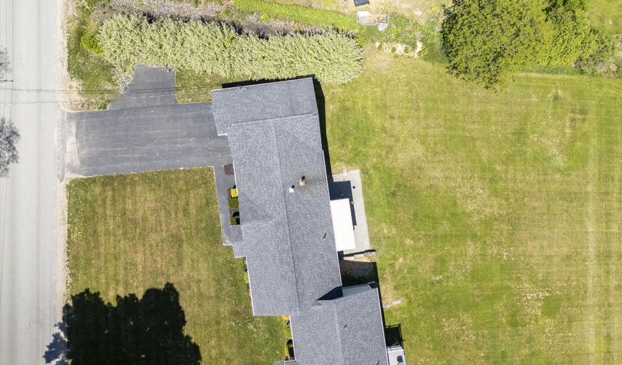 192 Depot Rd, Belgrade, ME 04917 - 2 Beds, 4 Bath