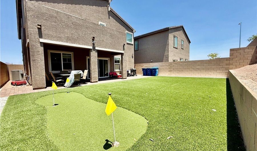 137 Rohan Crest Ave, Henderson, NV 89011 - 3 Beds, 2 Bath