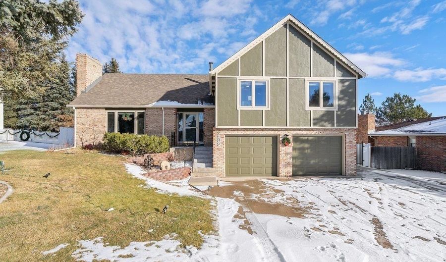 7209 HAWTHORNE Dr, Cheyenne, WY 82009 - 5 Beds, 4 Bath