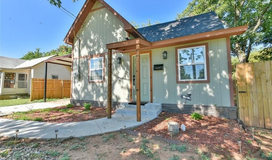 610 S 19th St, Chickasha, OK 73018 - 3 Beds, 2 Bath