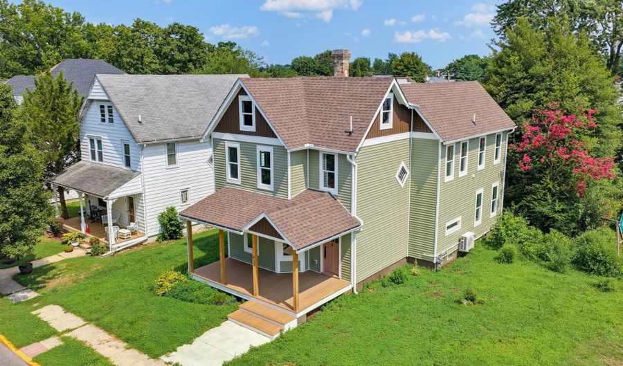 410 WEST St, Clayton, DE 19938 - 4 Beds, 3 Bath