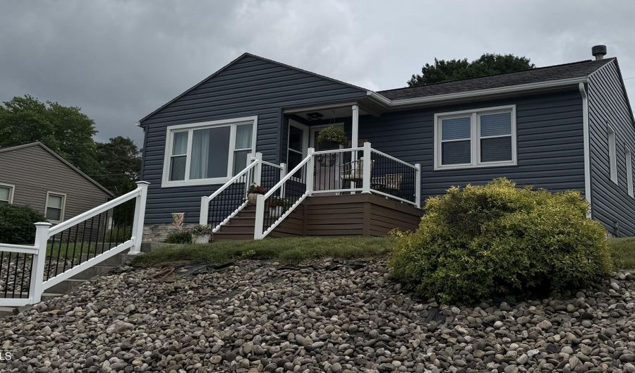 219 E 24th Ave, Altoona, PA 16601 - 3 Beds, 2 Bath