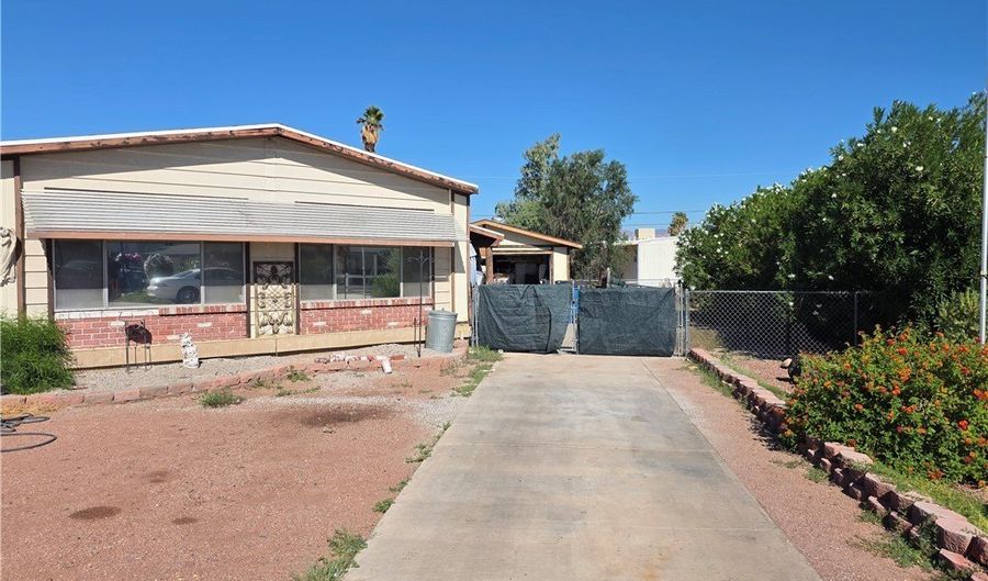 1636 Lakeside Dr, Bullhead City, AZ 86442 - 2 Beds, 2 Bath