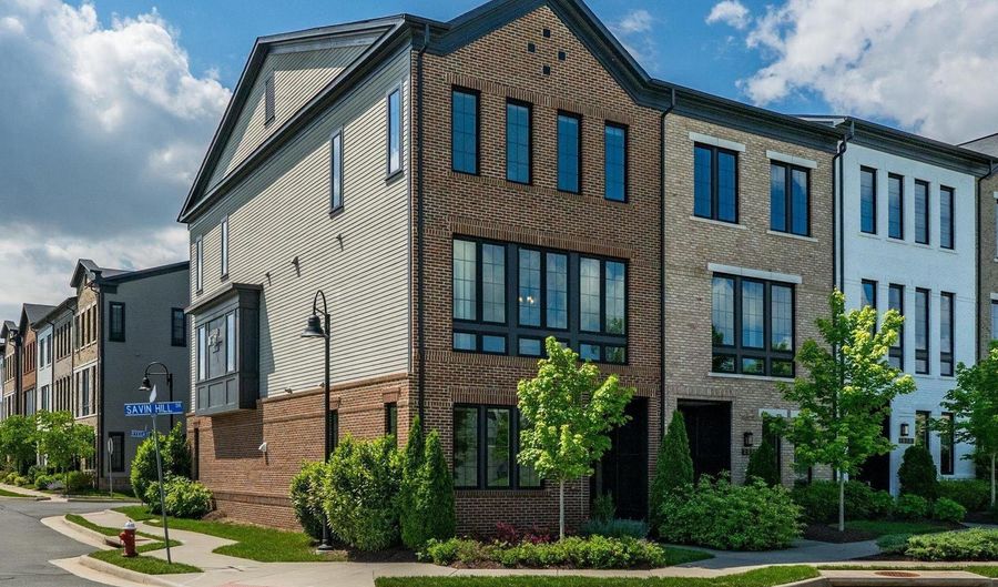 20305 SAVIN HILL Dr, Ashburn, VA 20147 - 4 Beds, 4 Bath