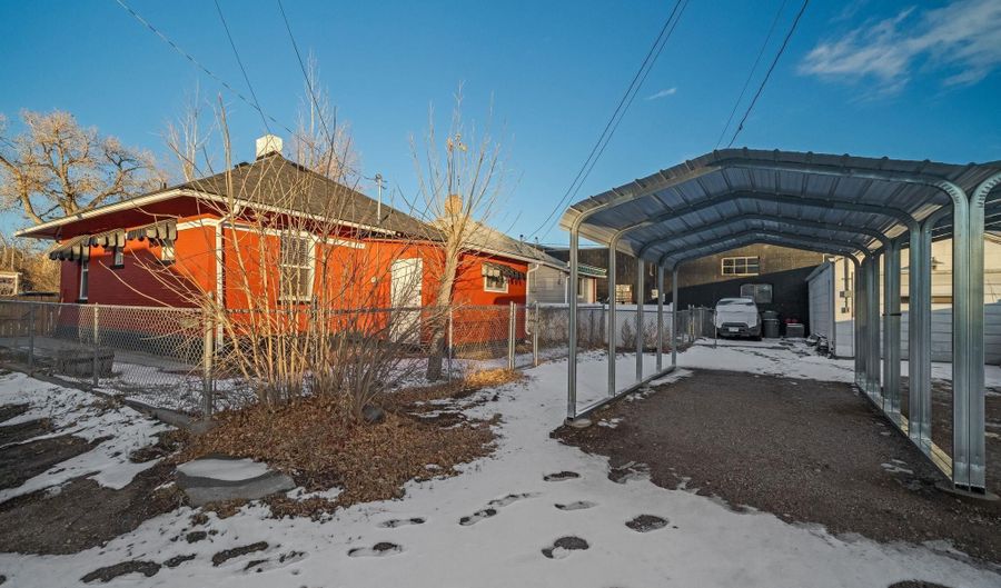 907 W PERSHING Blvd, Cheyenne, WY 82001 - 1 Beds, 1 Bath