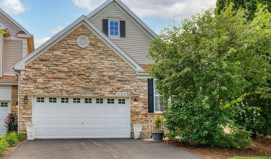 3009 Talaga Dr, Algonquin, IL 60102 - 2 Beds, 3 Bath
