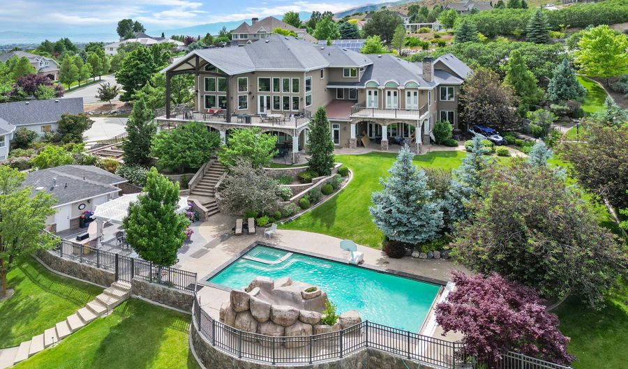 820 N EAGLE VIEW Dr, Alpine, UT 84004 - 5 Beds, 7 Bath