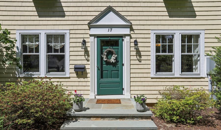 17 Ridge Rd, Danbury, CT 06810 - 3 Beds, 2 Bath