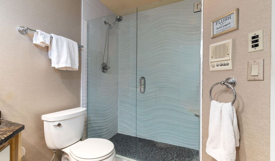 33872 S Coves Dr, Afton, OK 74331 - 3 Beds, 2 Bath