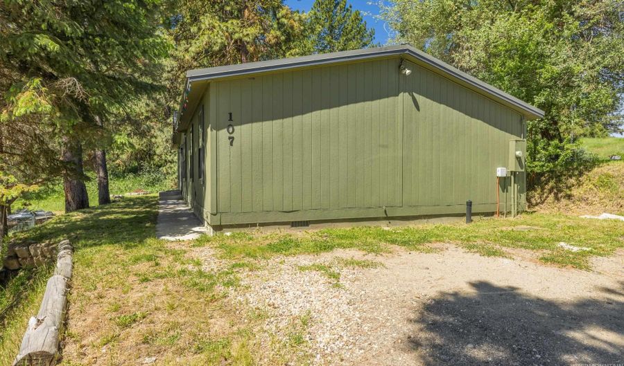 107 S Van Wyck Ave, Cascade, ID 83611 - 4 Beds, 2 Bath