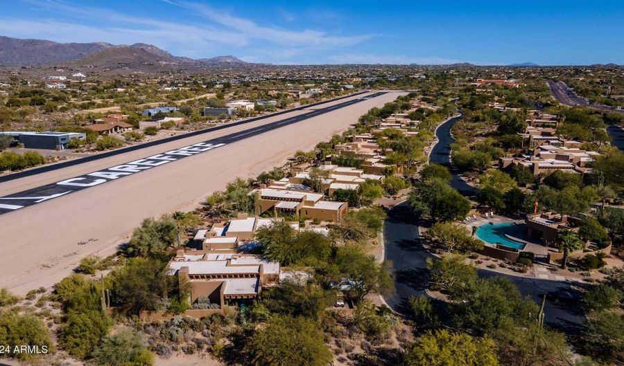 8502 E CAVE CREEK Rd 10, Carefree, AZ 85377 - 2 Beds, 2 Bath