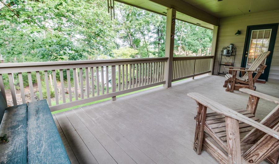 1010 Mohawk Dr, Lincolnton, GA 30817 - 4 Beds, 3 Bath