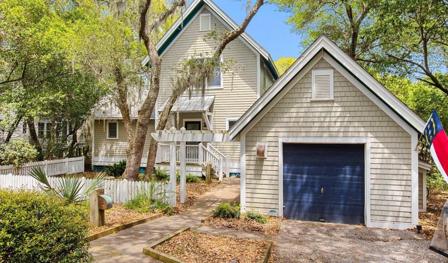 19 Sabal Palm Trl, Bald Head Island, NC 28461 - 3 Beds, 3 Bath