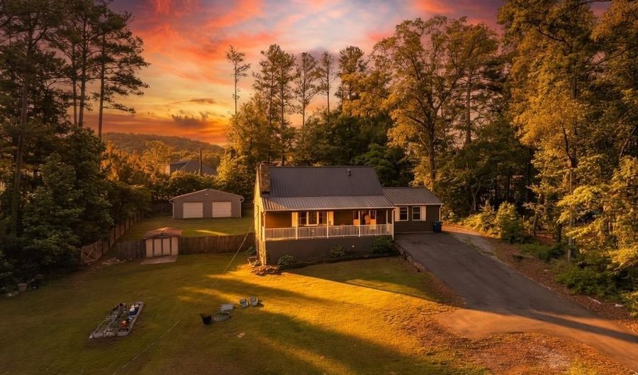 1424 DEARMANVILLE Rd, Anniston, AL 36207 - 4 Beds, 3 Bath