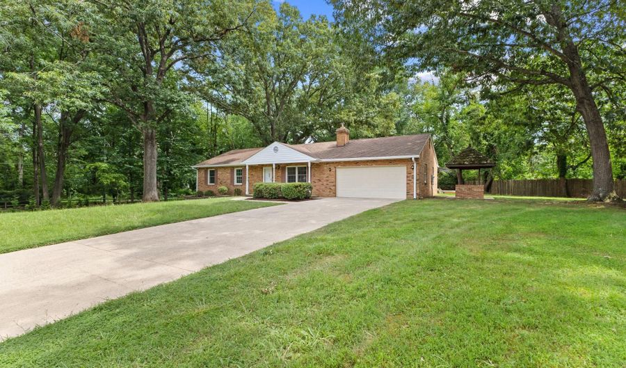 3801 MARGAY Ct, Alexandria, VA 22309 - 3 Beds, 2 Bath