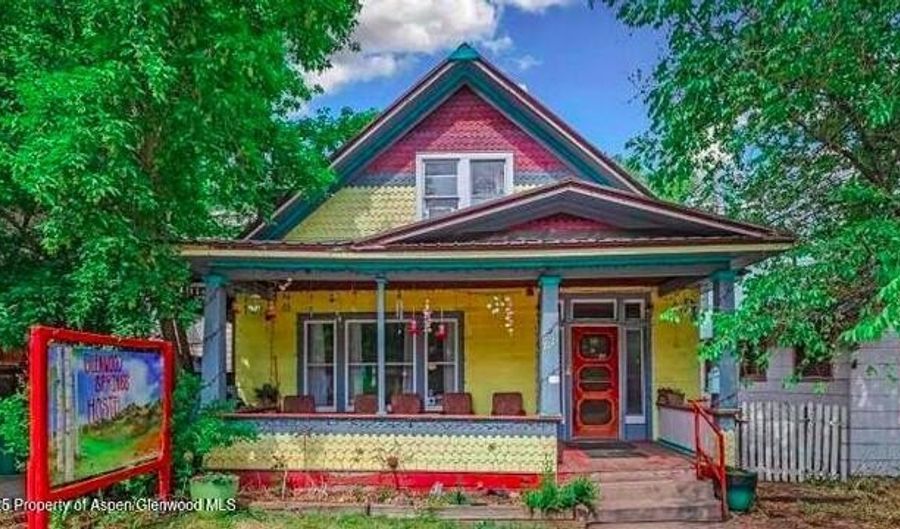 1021 Grand Ave, Glenwood Springs, CO 81601 - 12 Beds, 4 Bath