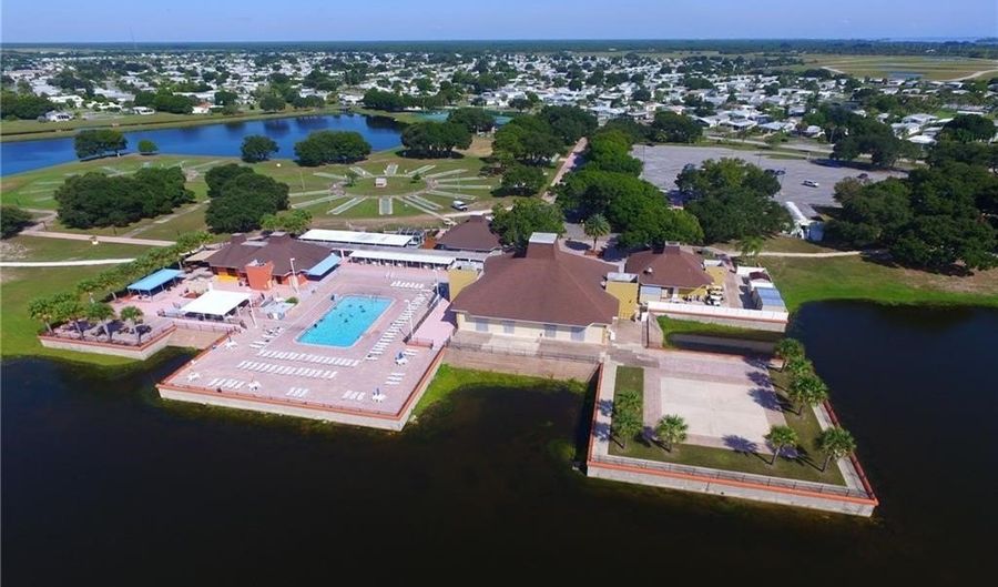 910 Dogwood Dr, Barefoot Bay, FL 32976 - 2 Beds, 2 Bath