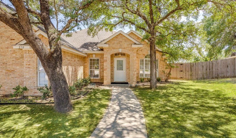 270 Bluff View Ct, Aledo, TX 76008 - 4 Beds, 2 Bath