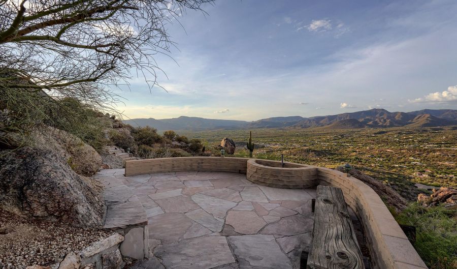 6700 E Hawksnest Rd, Carefree, AZ 85377 - 2 Beds, 3 Bath