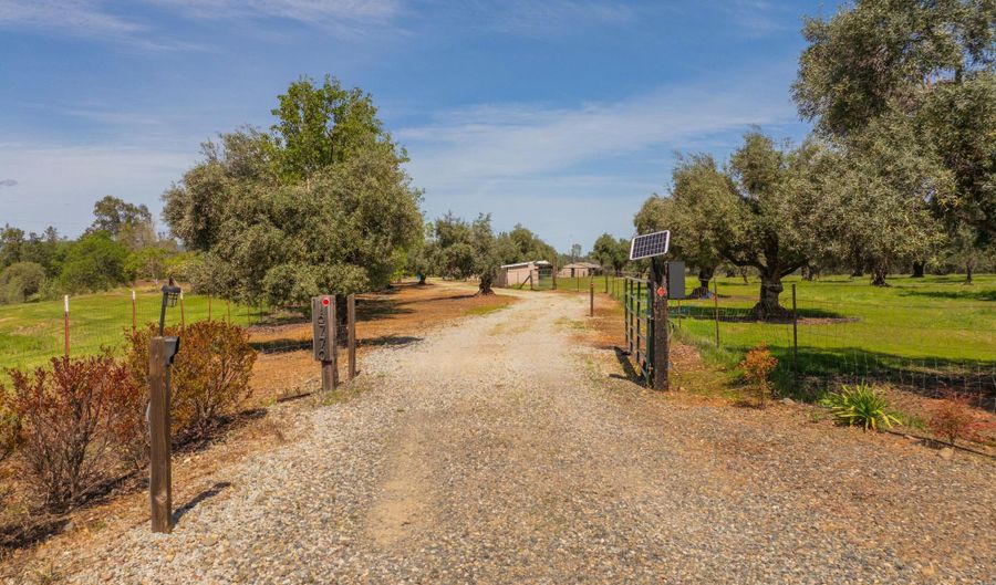 16770 16750 Scout Ave, Anderson, CA 96007 - 4 Beds, 2 Bath