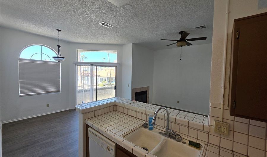 3150 Soft Breezes Dr 2166, Las Vegas, NV 89128 - 2 Beds, 2 Bath