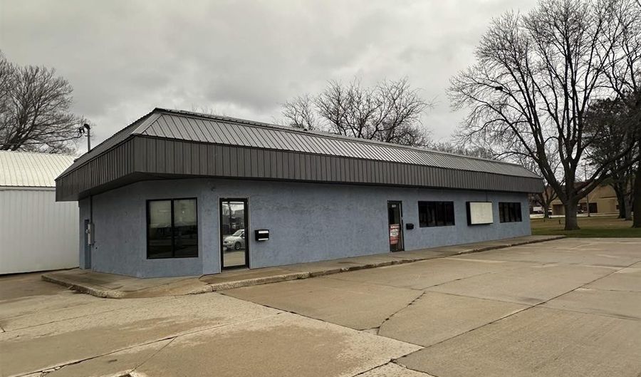 223 Central Ave W, Clarion, IA 50525 - 0 Beds, 0 Bath